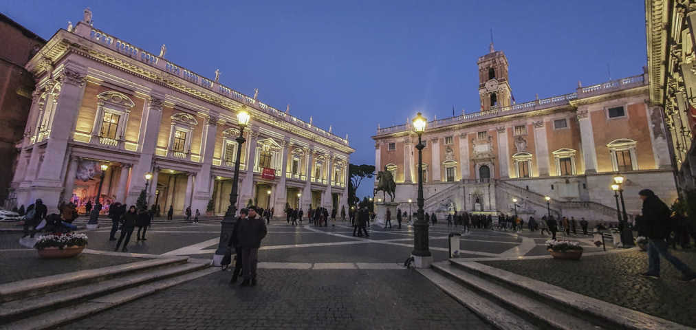 199 - Italia - Roma - plaza de Campidoglio - palacio Nuevo y museo Capitolino